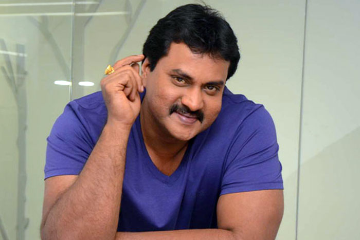 Pic Talk: Sunil Stuns As Mangalam Srinu From Pushpa