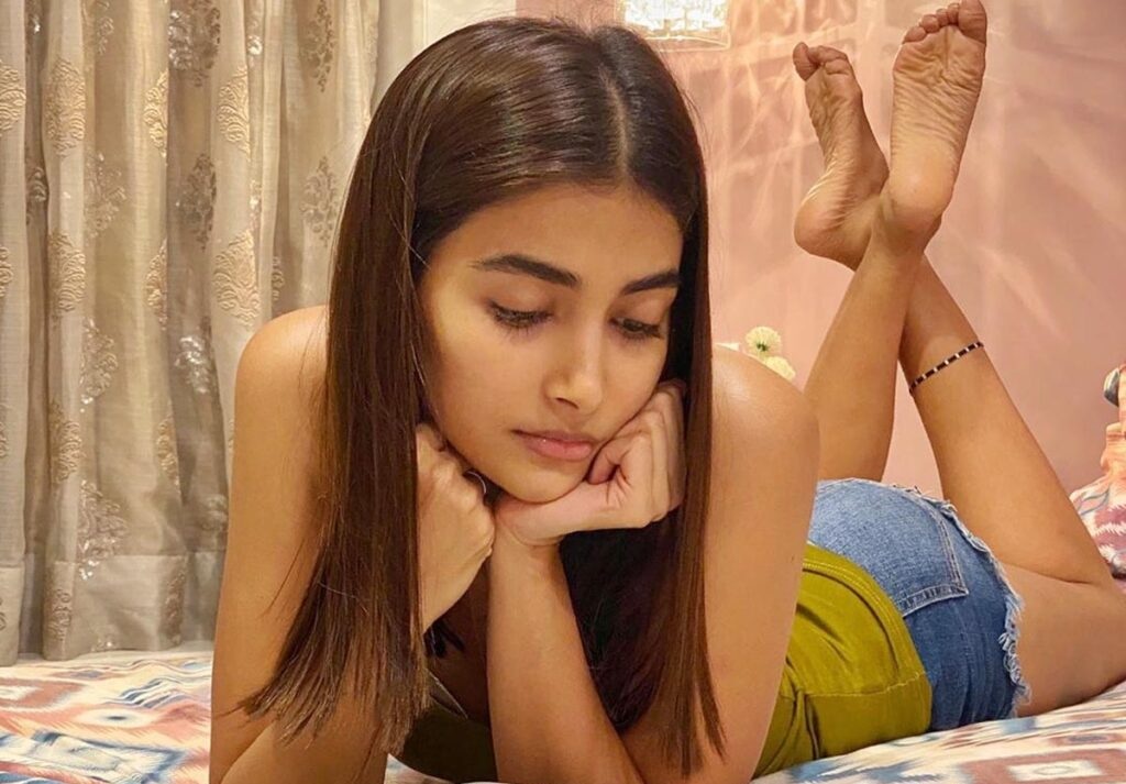 I Don’t Find Samantha Pretty, Says Pooja Hegde’s Hacked Account!