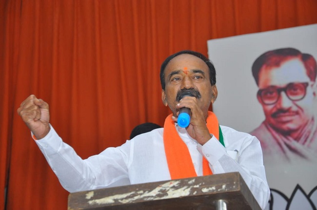 BJP luring TRS leaders into party, Eatala leading the charge