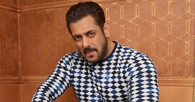Salman Khan suffers snake bite: Latest update is here