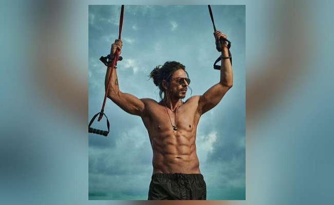 Shah Rukh shares pic of his 8-pack abs for ‘Pathaan’