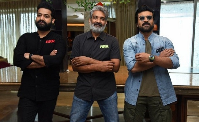 Will Rajamouli Introduce ‘Own Reviews’ With RRR?