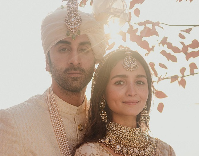 Pic Talk: Beautiful Alia and Charming Ranbir in wedding dress
