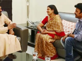 chiru_rajasekhar_jeevita1509681733