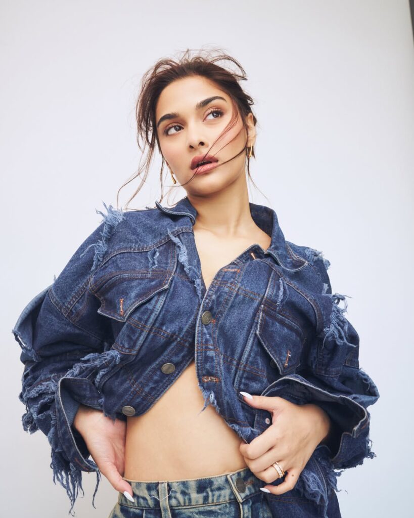 Saiee Manjrekar